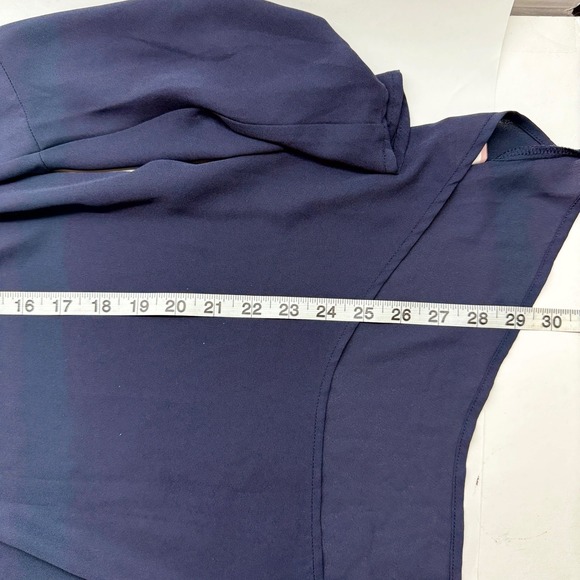 Juicy Couture Navy Blue Beaded Keyhole Bell Sleeve Sharkbite Blouse Medium - Picture 5 of 6